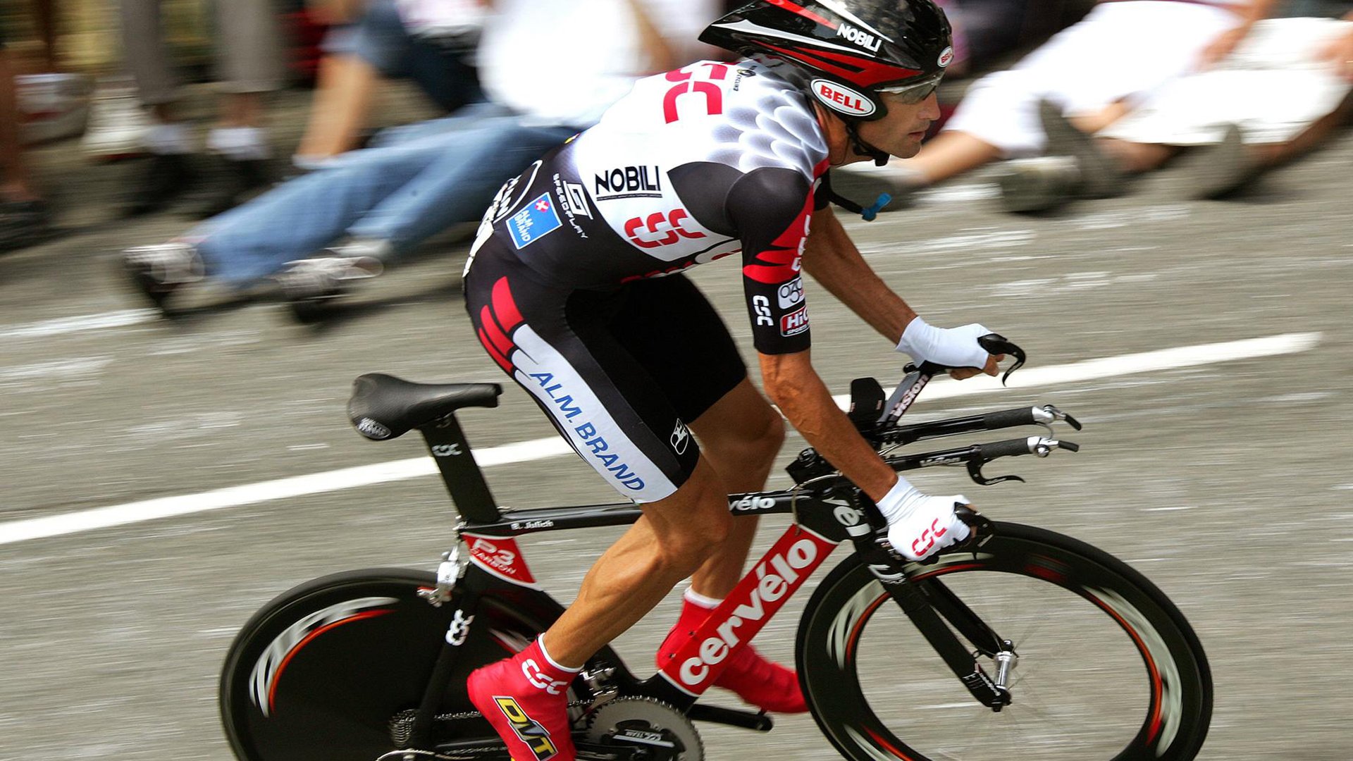 “费尔南多·比亚尔巴的传球艺术，成就阿根廷美洲狮队未来核心”