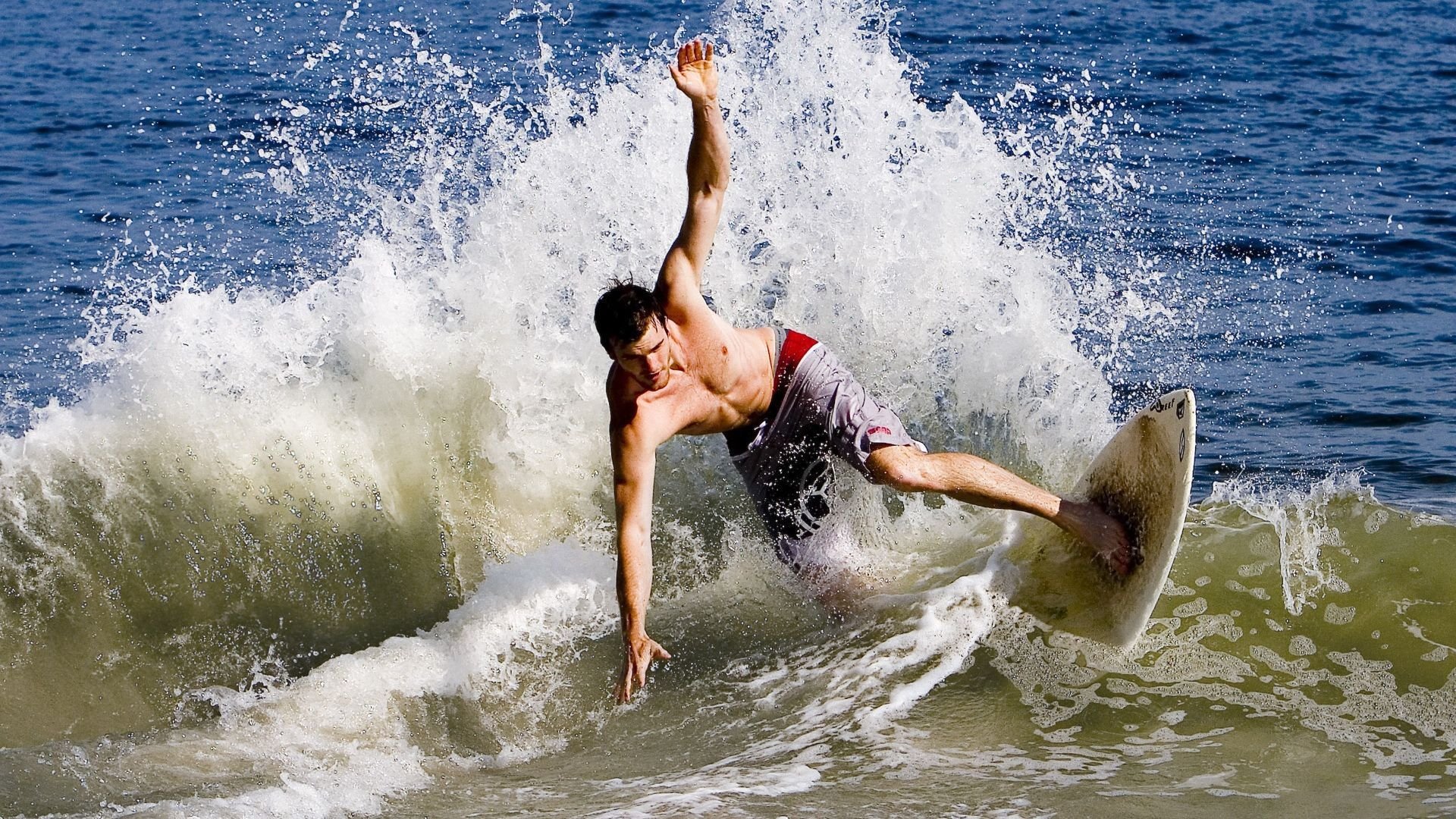 德甲速度对抗:快攻、突袭引领新风潮,德甲最快速度